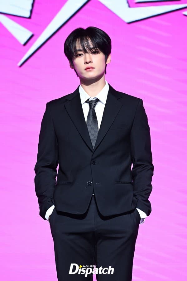 Lee Know photo 3